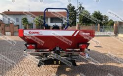Tápanyagvisszapótlás Cosmo CX-PESA függesztett elektrohidraulikus vezérlésű műtrágyaszóró 1500/2150/2400/2800/3200 liter