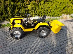 Traktor Tauros ZX 18 4x4, 18 LE-s, kertészeti kistraktor talajmaróval, szenzációs áron !!! Csupán 90 cm külső szélesség !!!