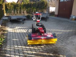 Traktor DAKR DAKR Panter FD-3 + SB 110, 16 LE-s ipar seprőgép